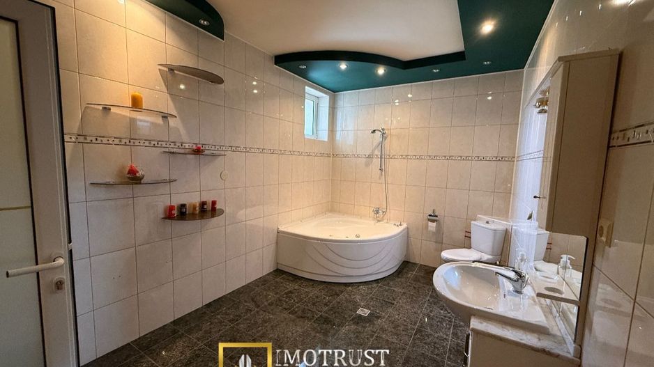 🏡 VILA DEOSEBITĂ DE VÂNZARE ÎN ARAD – ZONA CENTRALĂ - Poză 13