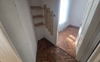 Apartament la casa cu 3 camere si curte Strada Bucegi - Poză 6
