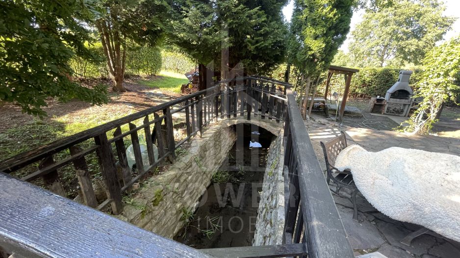 Teren deosebit cu cabană din lemn, Tocile – locație liniștită - Poză 15