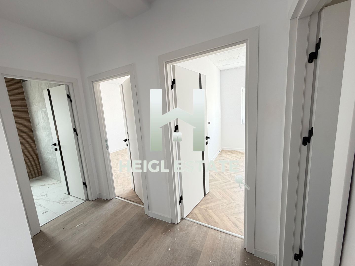 Apartament cu 3 camere si 2 bai in zona Braytim - Poză 2