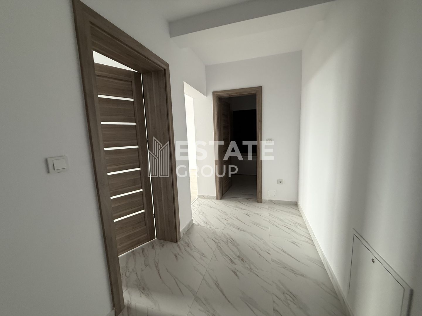 Apartament cu 2 camere decomandat in Giroc - Poză 2