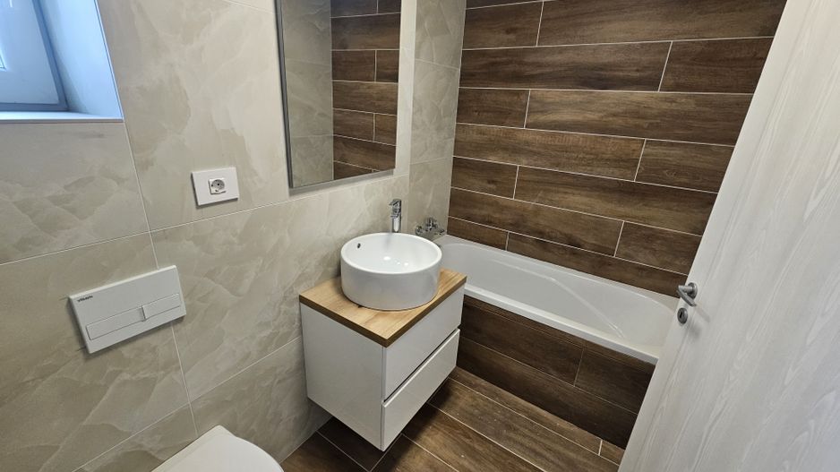 NOU ! PRIMA INCHIRIERE Apart 3 cam cu terasa 8 mp +loc de parcare - Poză 14