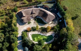 De vanzare casa unica pe teren de 3400mp, cu iaz si gradina - Borhanci - Poză 25