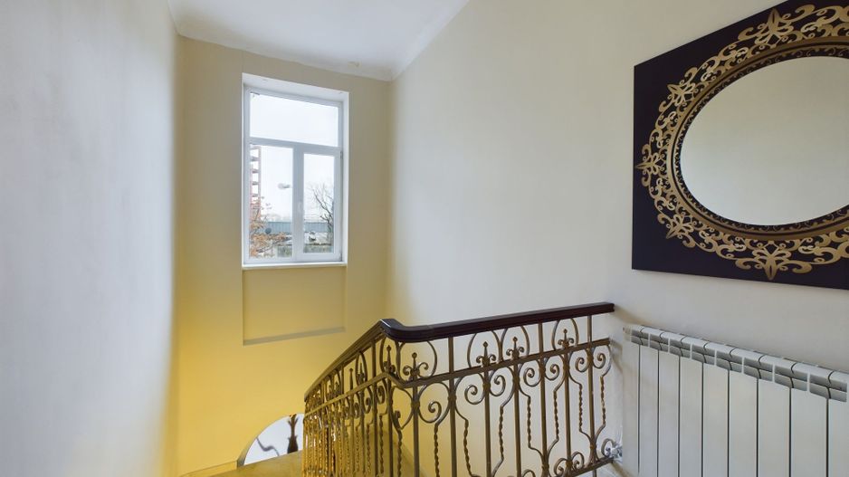 Apartament Central Renovat – Spațiu Generos la Piața Unirii - Poză 7