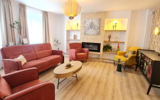 Vila spațioasă și elegantă de vânzare la intrarea în cartierul Turnișo - Poză 7