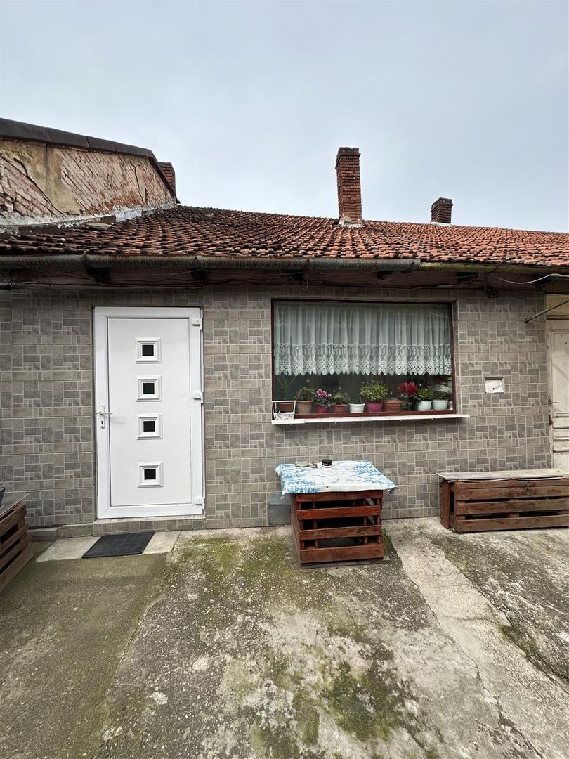 Apartament la casa zona ultra centrala cu teren de 122 mp - Poză 4