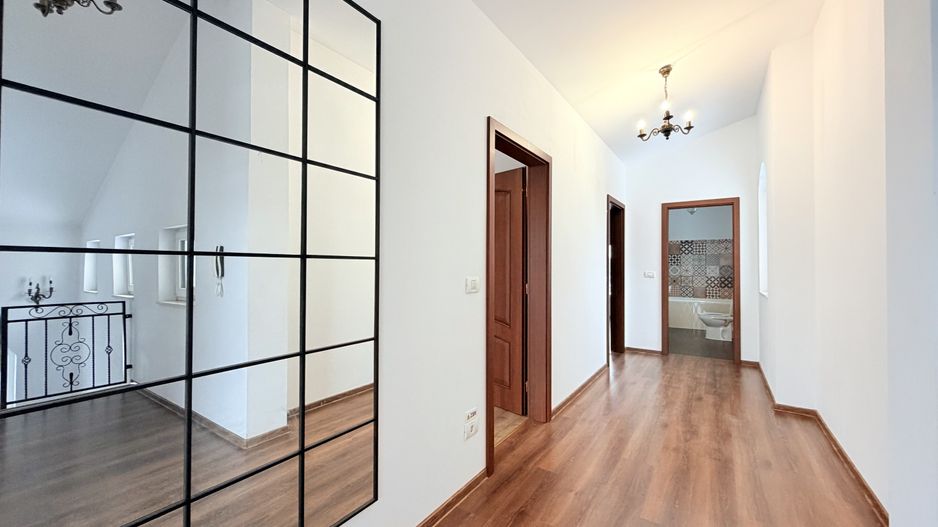 Casă de închiriat la liziera pădurii - Dumbrăvița - Poză 4