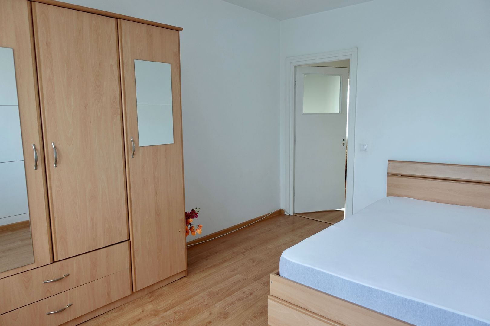 Apartament 3 camere de închiriat – Gara de Nord, Basarab - Poză 1