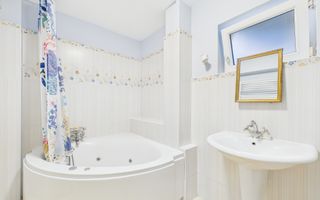 Apartament cu 2 camere de vânzare în zona Capitale - Poză 7