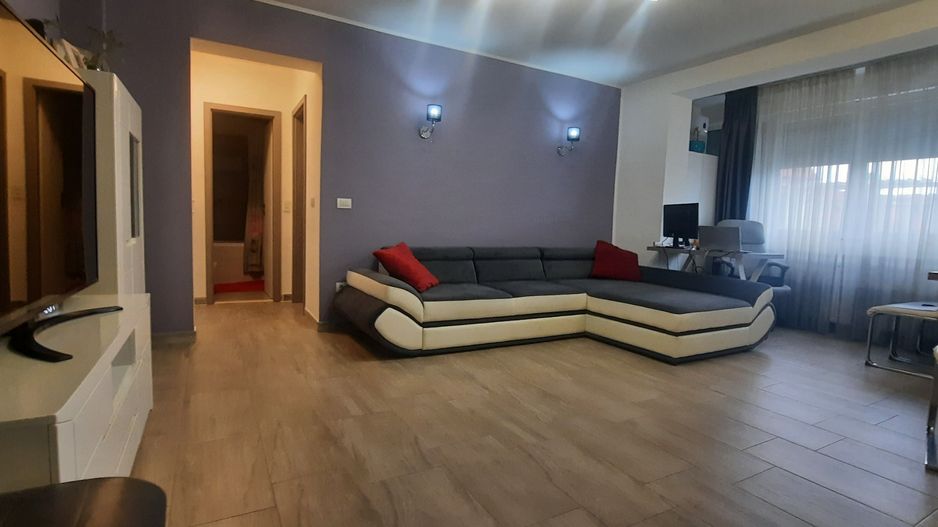 Apartament mobilat si utilat! ZONA Centru/Victoriei - Poză 1