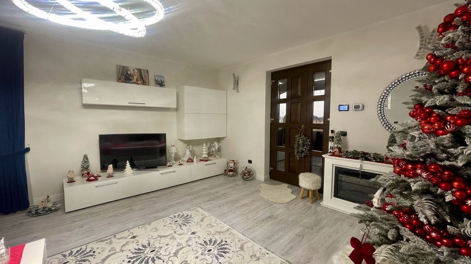 CASA COMPLET UTILATA SI MOBILATA MODERN CU GRADINA | 1100 MP |MARGINEA - Poză 5
