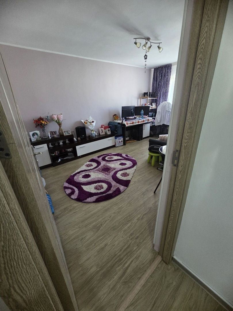 Apartament 3 camere, decomandat, etaj 4/4, Micro 16 - Poză 2