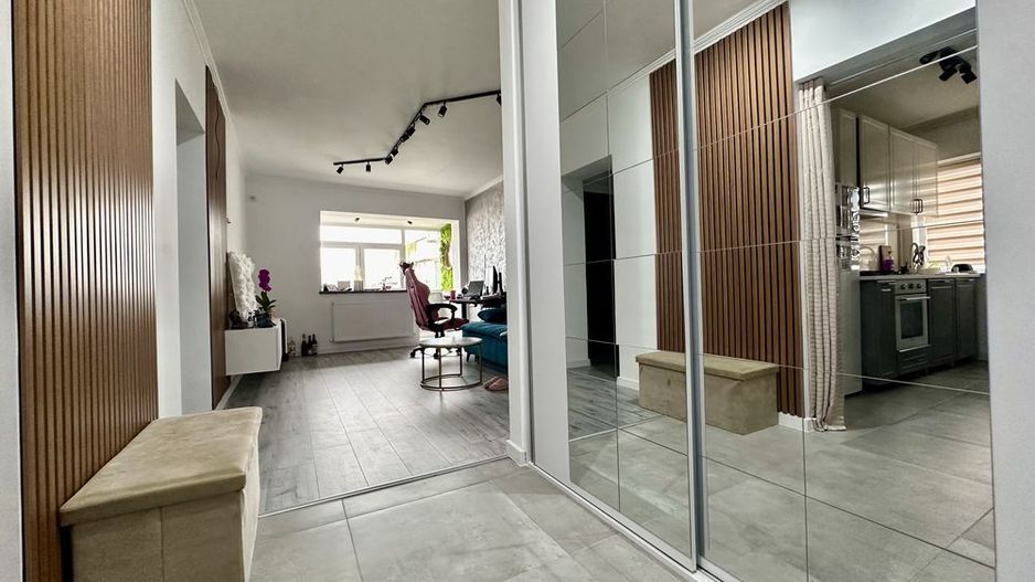 Aprtament doua camere Renovat/Finisat Modern - Decomandat - Ocazie - Poză 1