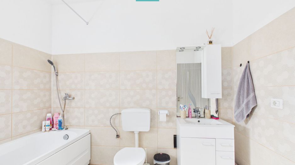 Casă individuală 3 camere,teren de 1500Mp Bătania - Poză 24