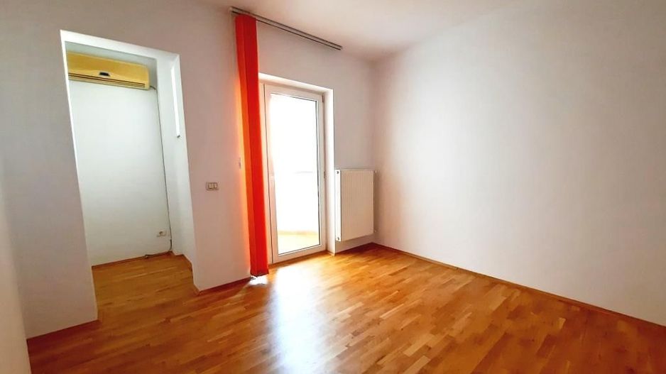 Casă / Vilă cu 4 camere de închiriat în Stefan cel Mare, Bucuresti - Poză 10