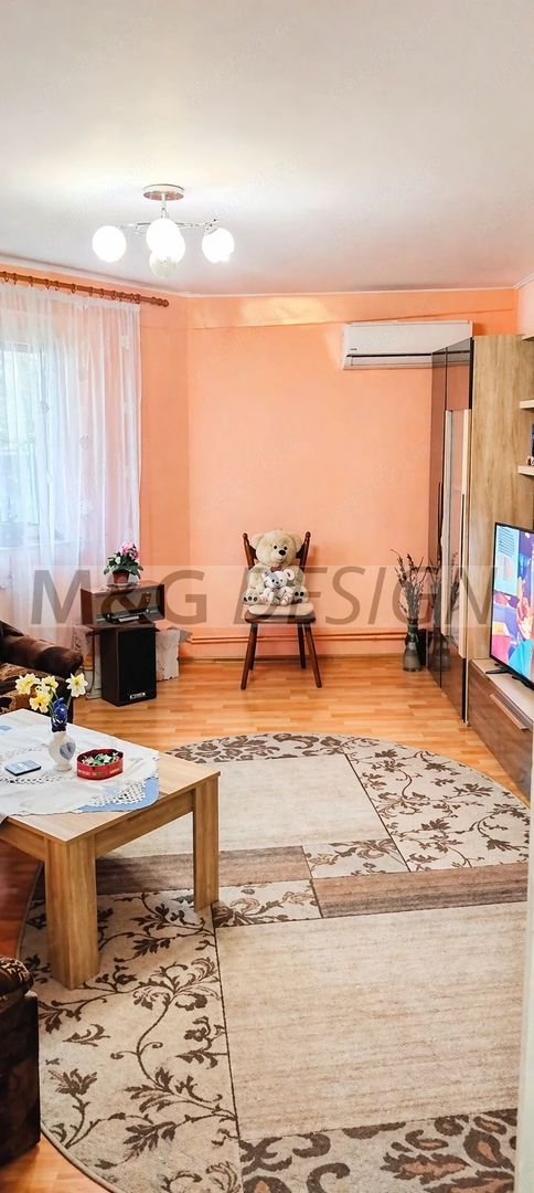 Apartament 3 camere Soarelui - Poză 1