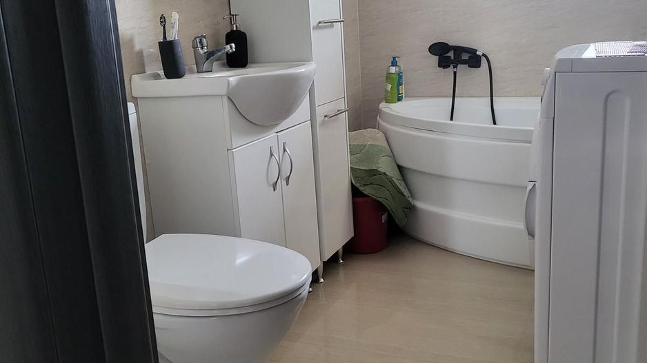 AP. 2 CAMERE- PARCARE INCLUSA, BUCATARIE INCHISA, CENTRALA PROPRIE - Poză 6
