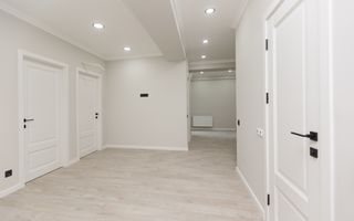 Vânzare, apartament, 2 camere , str. Alba Iulia, Buiucani - Poză 2