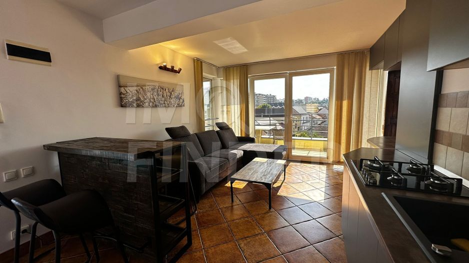 Inchiriere apartament 3 camere in Vila, Central - Poză 1