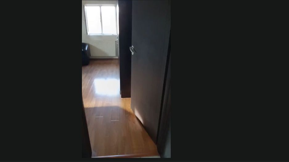 De vanzate - apartament 2 camera ( Mansarda) -zona Centrala - Poză 3