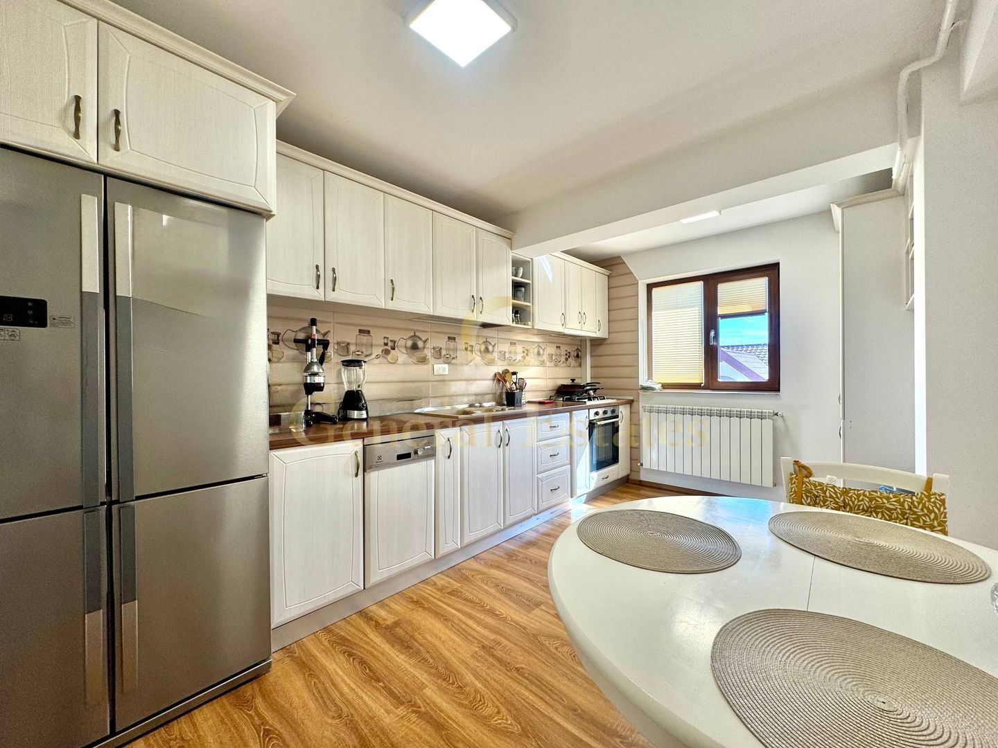 Vânzare apartament cu 3 camere - 130 m.p - în Zona CUG, Iași. - Poză 17