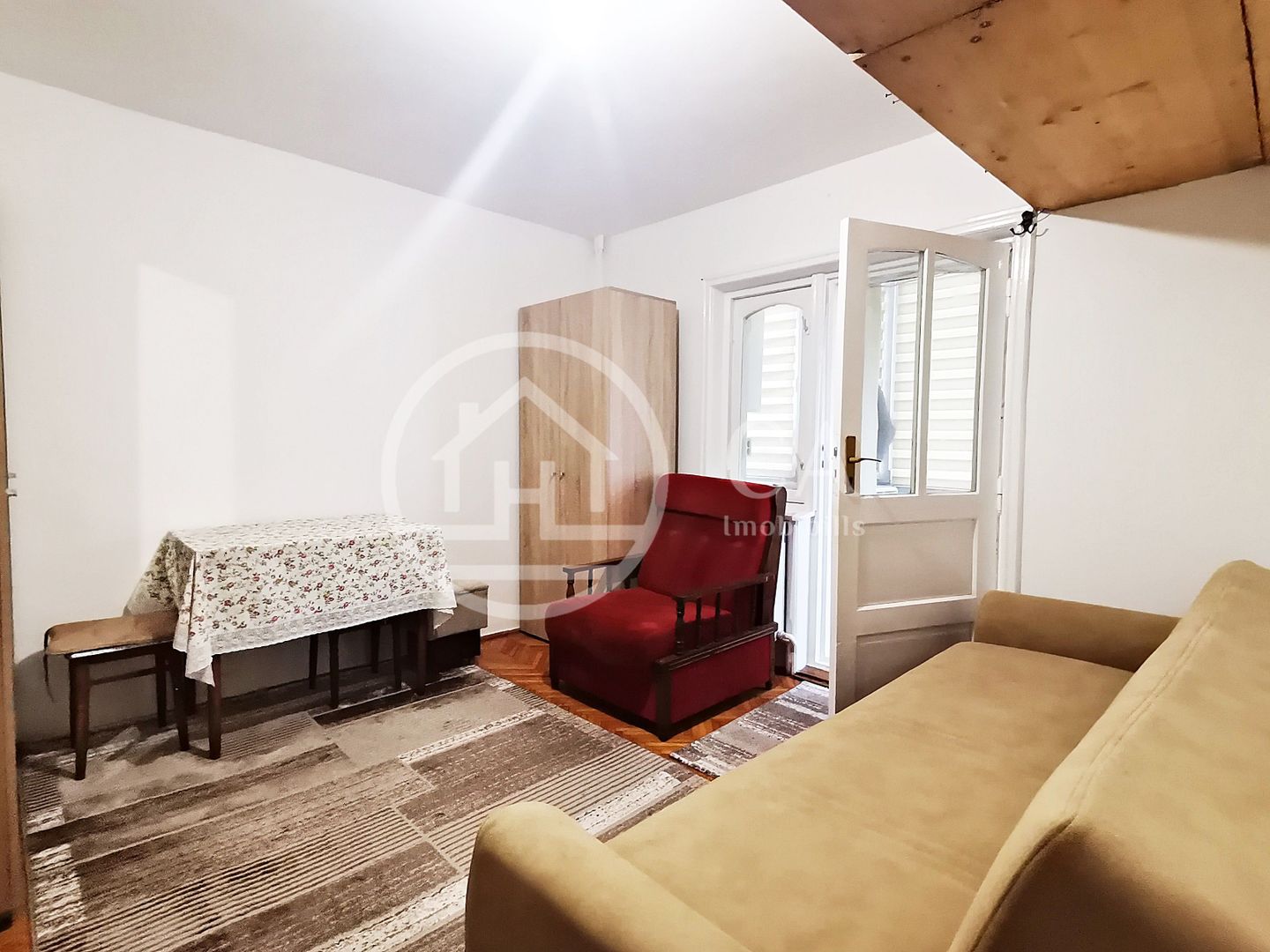 Apartament cu 1 camera de vanzare in zona Decebal, Oradea - Poză 1
