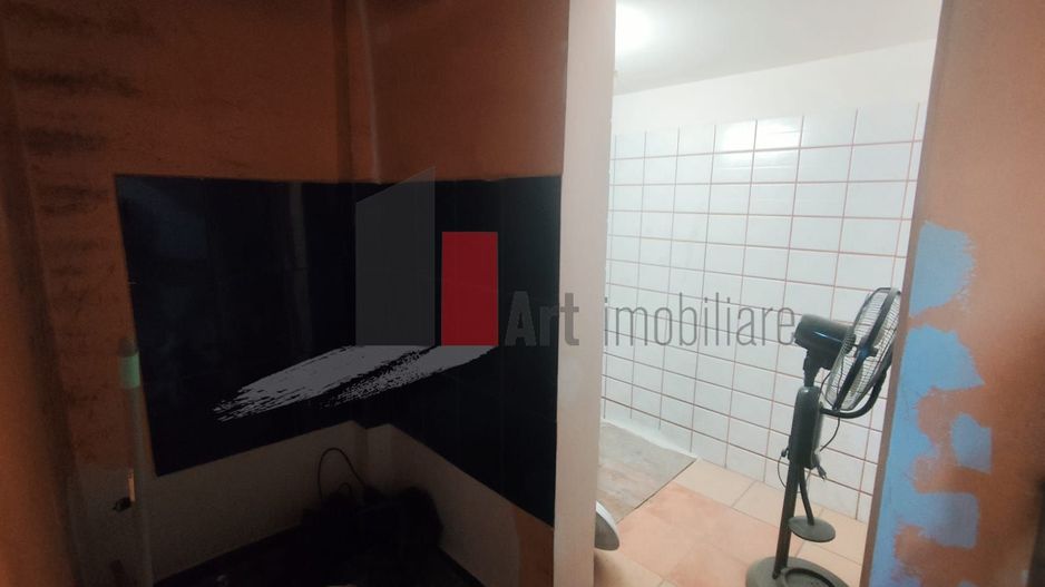 Spatiu Piata Domenii, trafic pietonal si auto - Poză 4