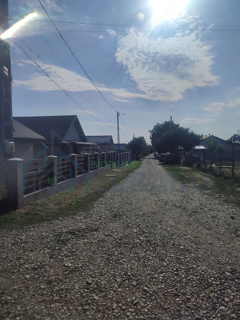 Teren intravilan 905 mp cu cabană de vară inclusă, Popricani, la 15 minute de Iași - Poză 6
