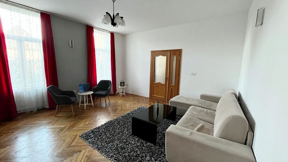 Zona Piața Unirii-Poarta Schei apartament spațios, mobilat complet - Poză 5