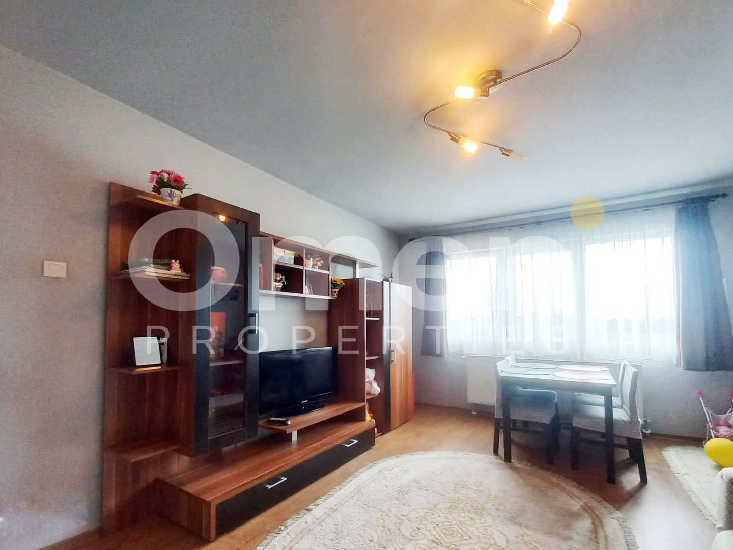 Apartament 2 camere – Bulevardul Decebal, Baia Mare – locație excelentă - Poză 1
