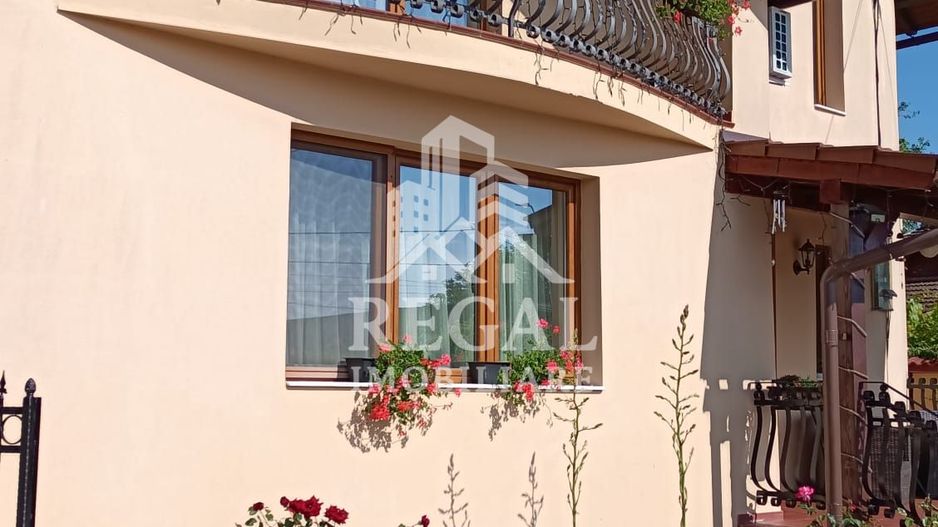 Casă deosebită, finisaje premium, ideală ptr. locuință sau investiție - Poză 1