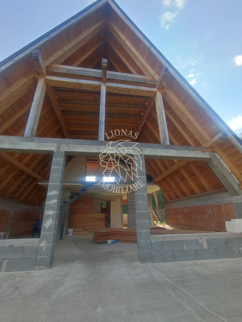 Cabana Finisata 160 mp -teren 4100 mp-Panorama spre Lac Colibita - Poză 5