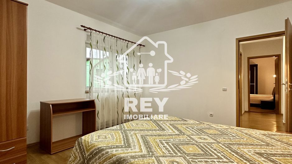 Apartament 4 camere cu garaj zona Strand- V.Aurie - Poză 8