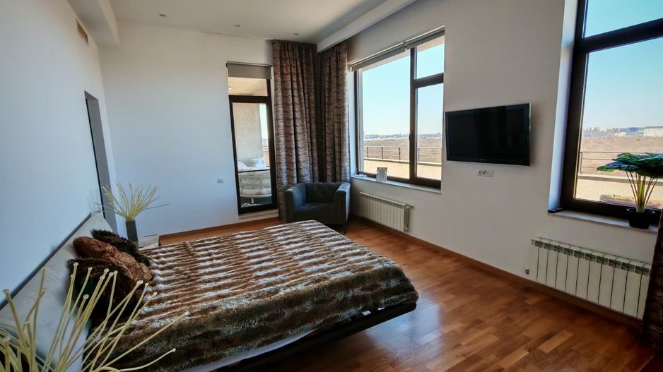 Penthouse 5 camere 250 mp lângă Ambasada SUA , zona Băneasa București - Poză 15