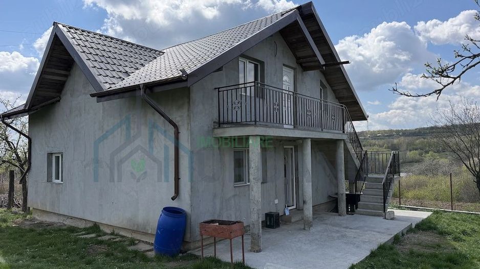 Casă în satul Cărbunari, comuna Grajduri, județul Iași | 1.640 mp teren - Poză 1