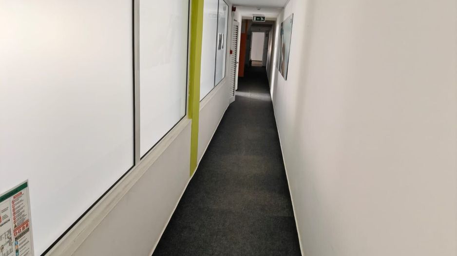 Spatii birouri/servicii - Poză 44