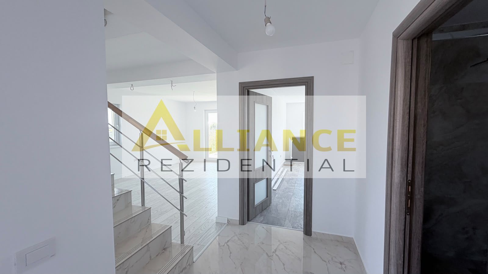 Casa Individuala - 4 camere - 2 bai - 250mp teren - Poză 2