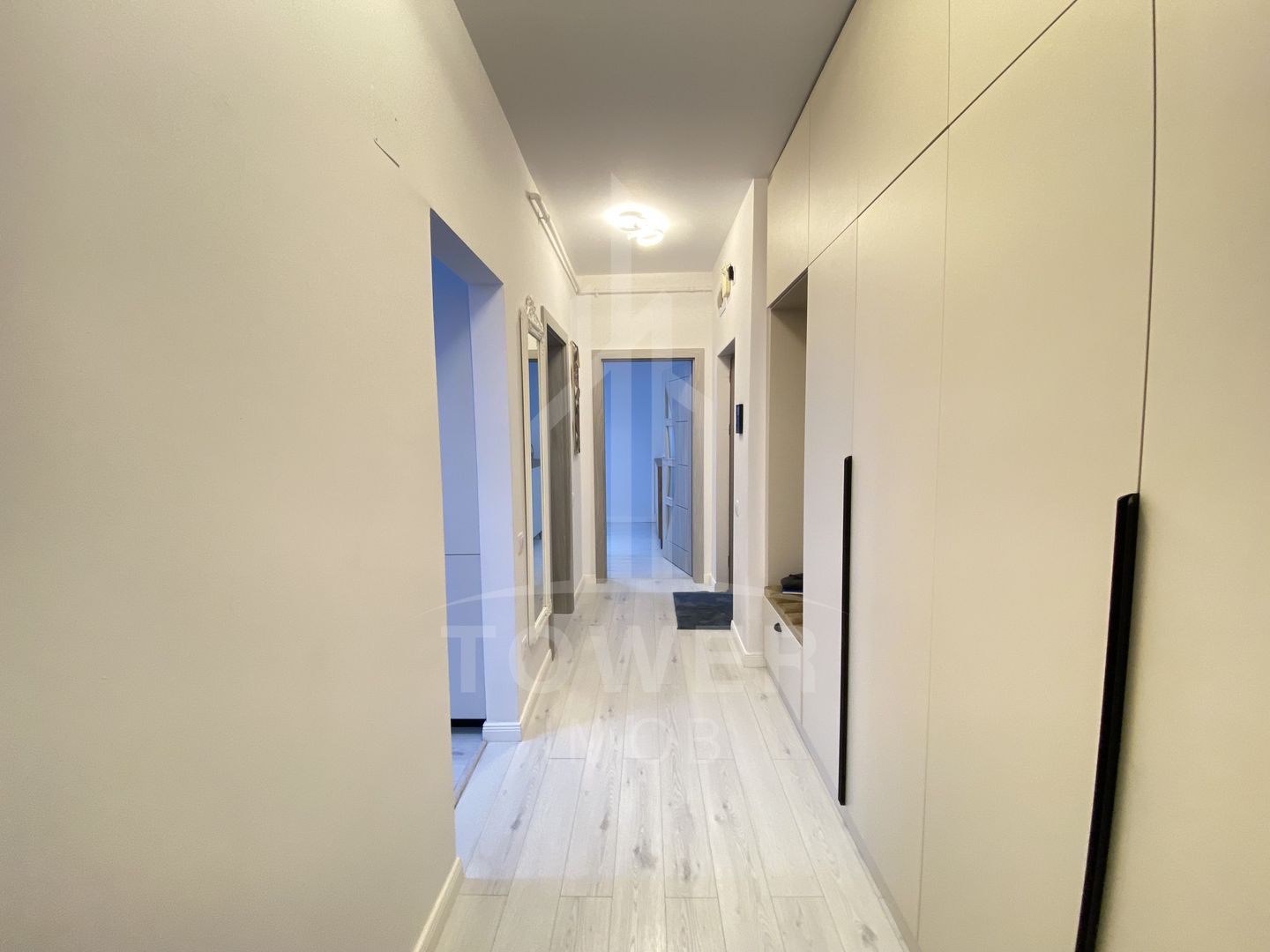 Penthouse premium de închiriat cu 2 terase – confort și eleganță - Poză 15