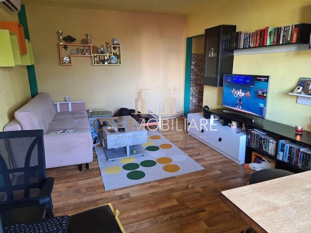 Aparatement 4 camere , Judetean - Poză 1