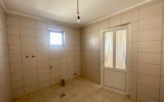 CASA + TEREN 3100 MP | Sat| Casă renovată | Utilități | Curt - Poză 9