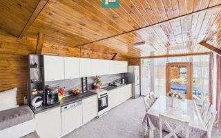 Casa cu potential multiplu in Curtici - Poză 36