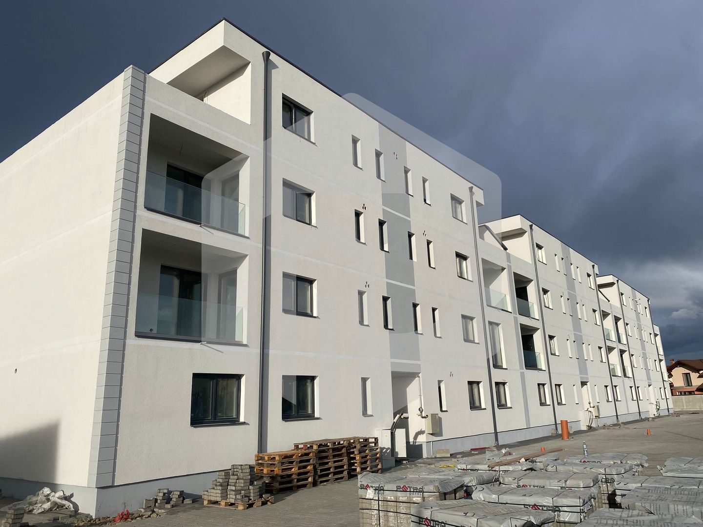Zona Mall | 2 camere | 45 mpu-Etaj 2 DEZVOLTATOR - Poză 1