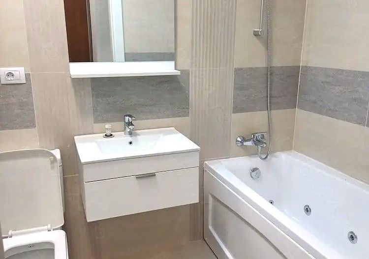 Garsonieră decomandată cu centrală proprie și parcare, High Class Residence - Poză 3