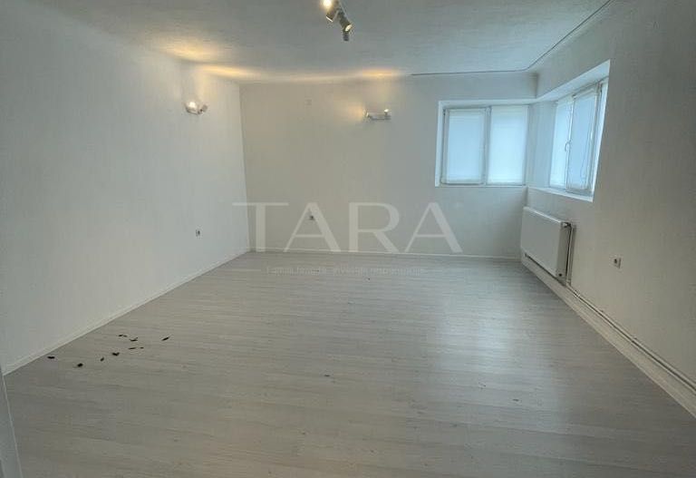 Andrei Mureșanu, Piața Engels. Vanzare apartament cu 1 camera. - Poză 2