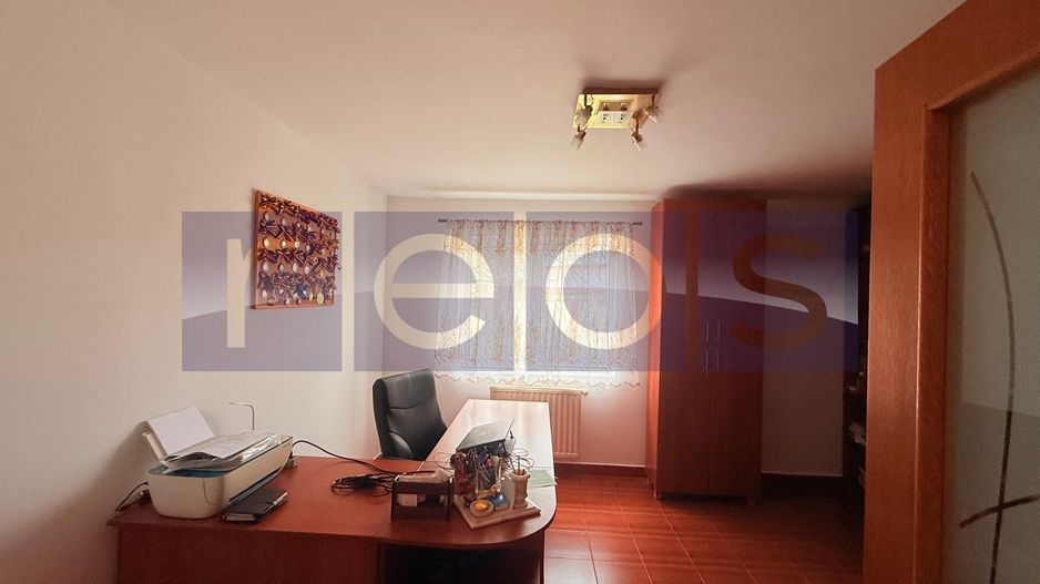 VANZARE VILA LA CHEIE | 280 MP | 1080 MP TEREN | 7 CAMERE | FUNDENI | - Poză 3