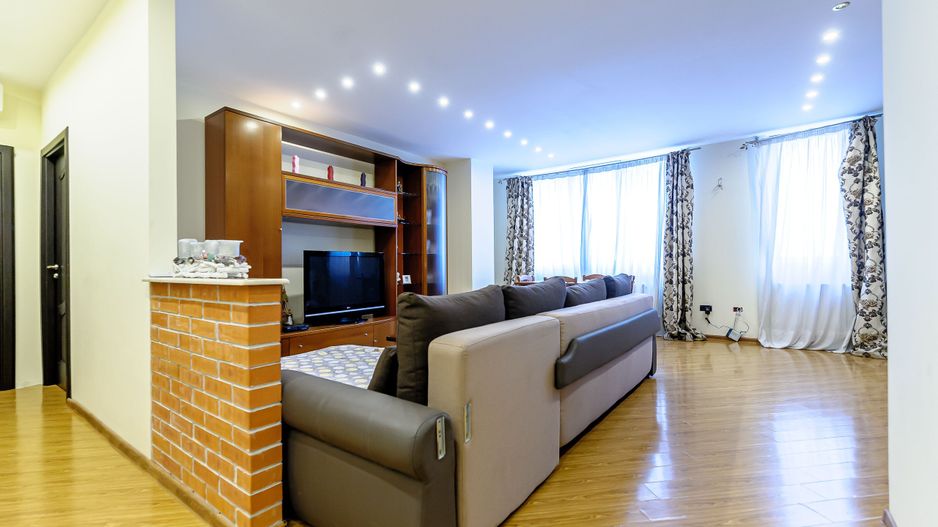 Apartament cu 3 camere, Urbanna. - Poză 1