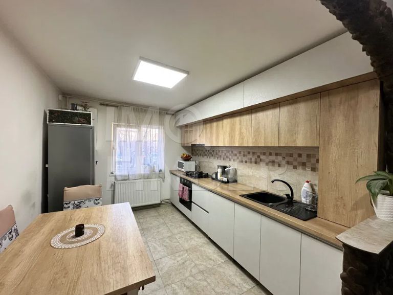 Apartament 3 camere zona Intre Lacuri - Poză 3