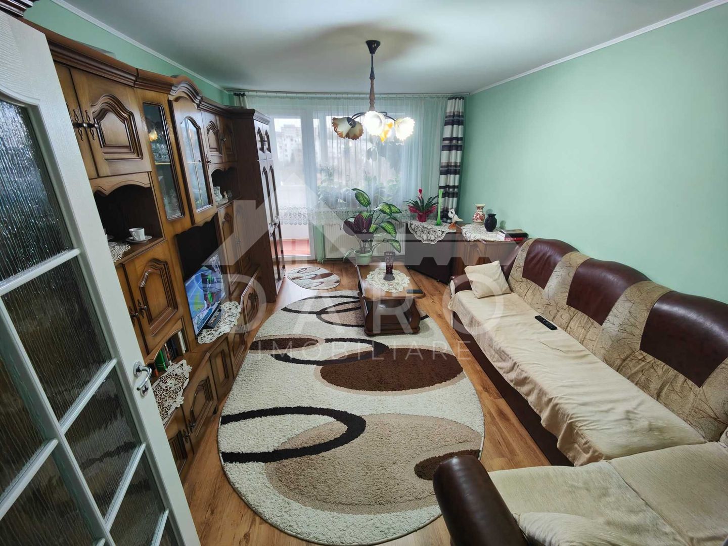 Persoana fizica vand apartament cu 3 camere - Poză 1