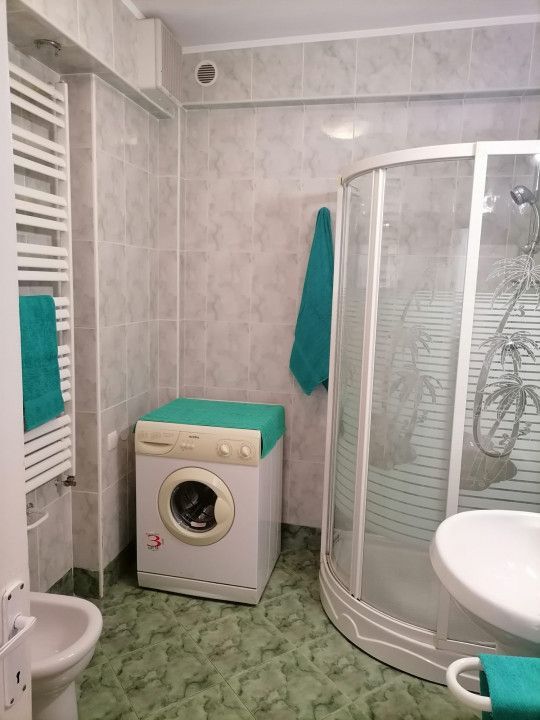 Apartament 3 camere in vila de inchiriat, central, Campina - Poză 10