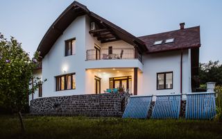 CASA DE LUX ÎN ZONA LIVEZENI - Poză 2